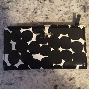 ¡Price Drop! Kate Spade Stacy Wallet
